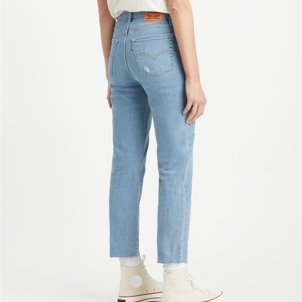 Levi’s 315 Shaping Straight Women’s Jeans